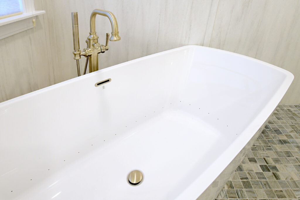 BAIN BATH TUB SIGNATURE AIR JET TECHNOLOGY