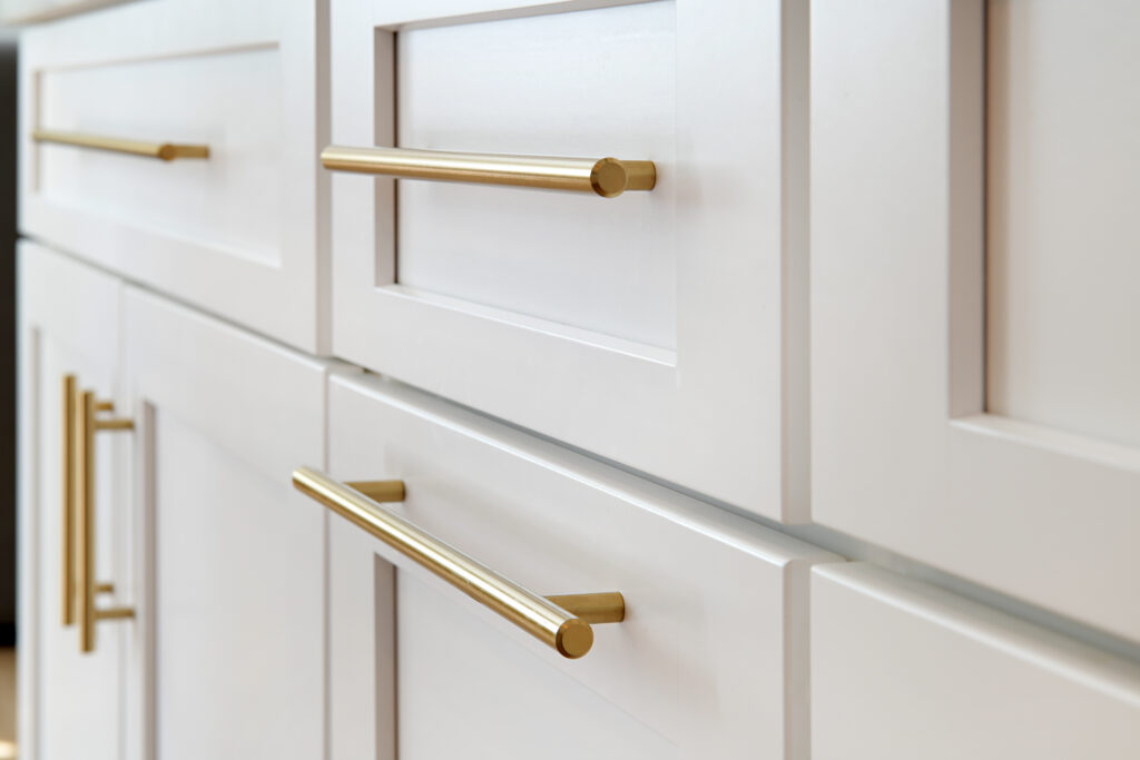 BRONZE TOP KNOBS
