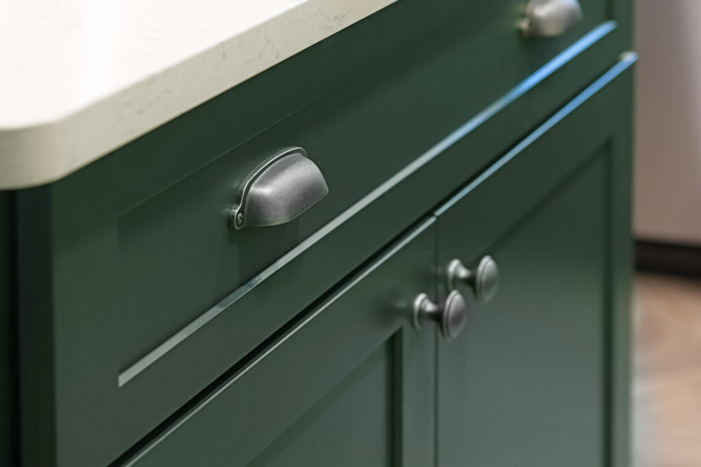 TOP KNOBS